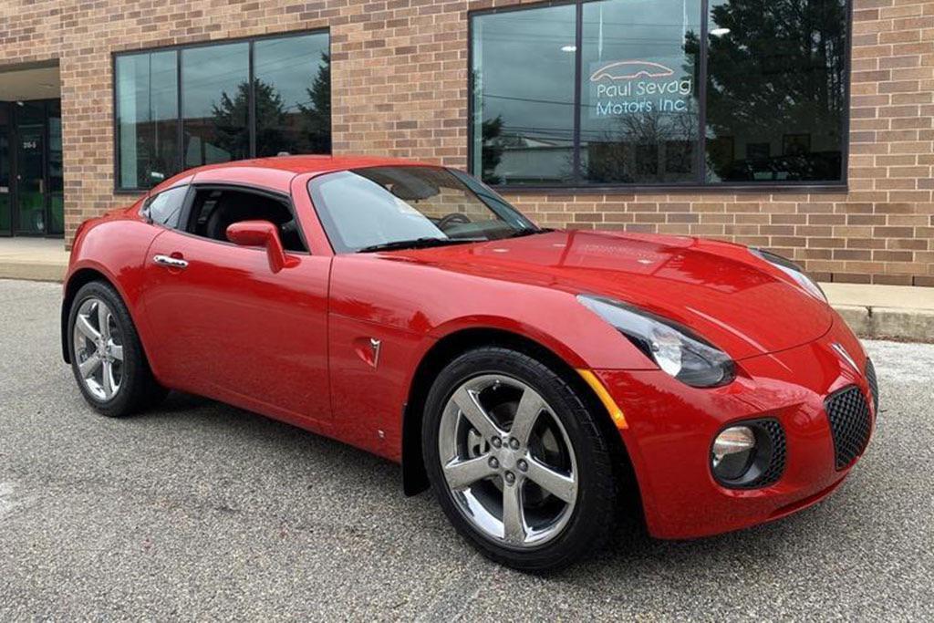 evshift's tweet photo. 2009 Pontiac Solstice GXP Coupe - The official car of....
https://t.co/c6AehELKdI
#Meme #RegularCarReviews #RegularCars #RegularCarsMeme https://t.co/JJzYjhmT54