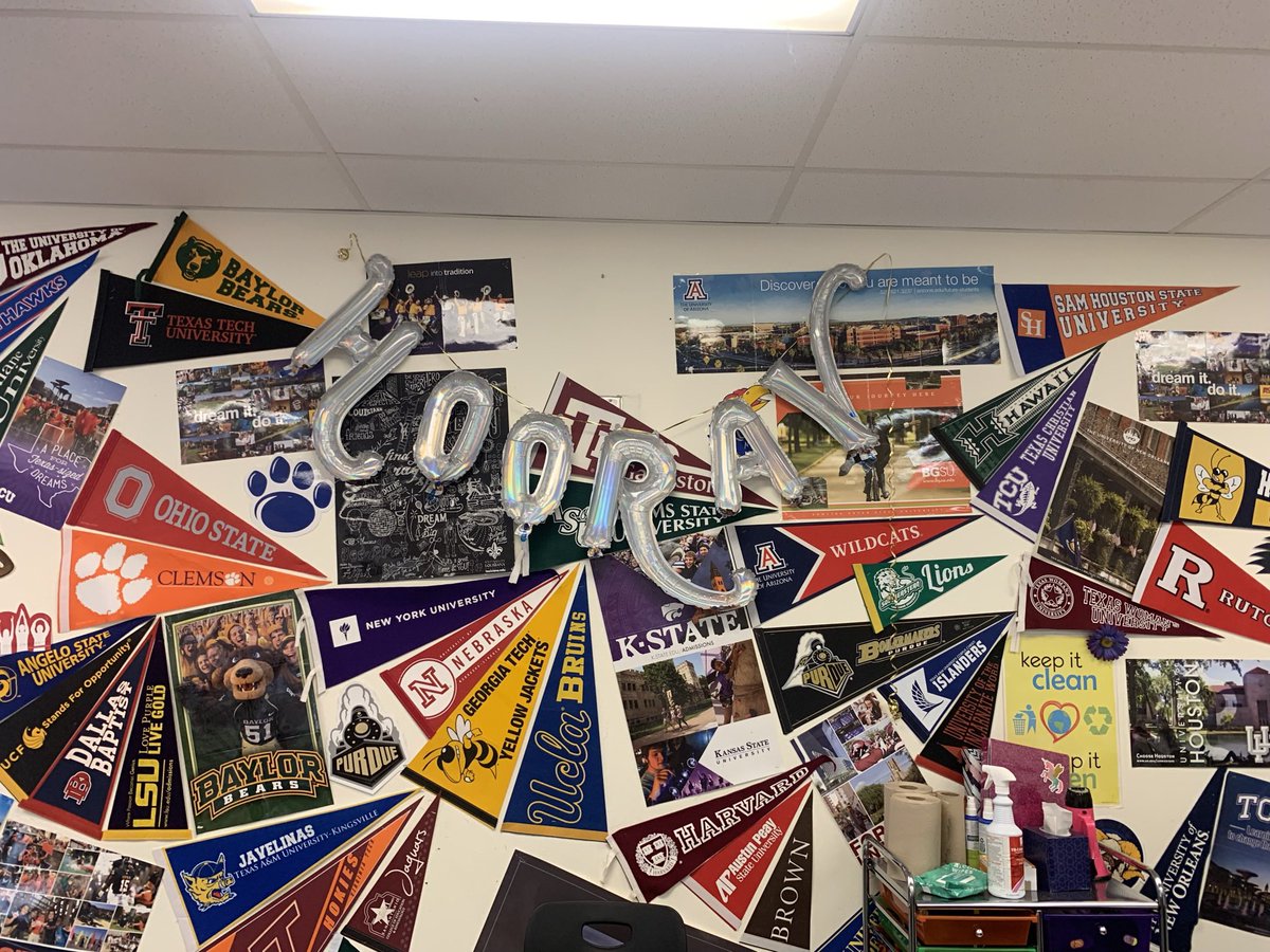 Spahn_AVID's tweet image. Hooray for Friday! Love getting sweet notes from my kids! Great things are happening at @SeguinHSTx @SeguinISD #1Heart1Seguin