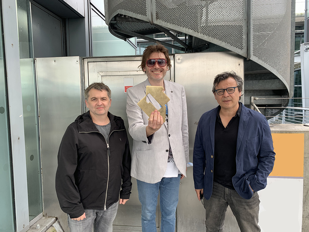 Manic Street Preachers have scored their second number one album in the UK with ‘The Ultra Vivid Lament’. 

A huge thank you to everyone involved for making this happen.