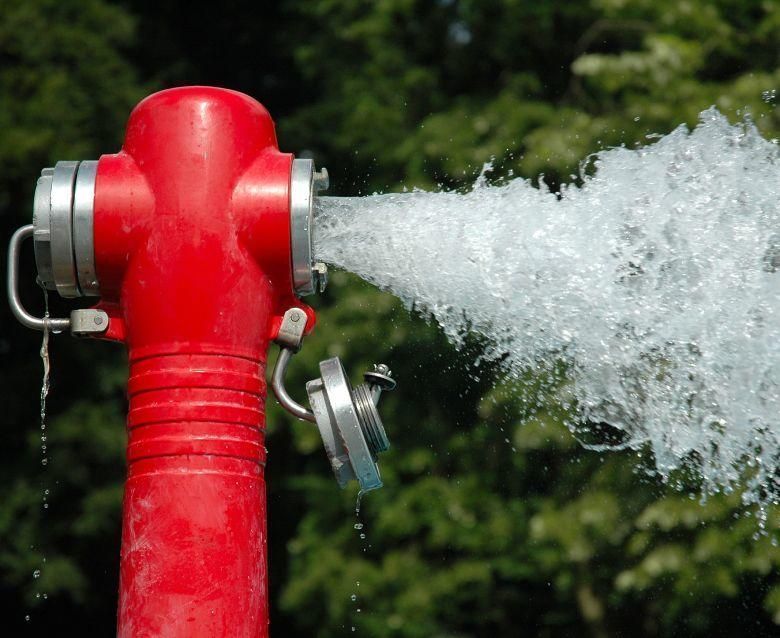 ✍️  #ARTICLE : #IOT pour le suivi des données des #poteauxincendie : une bonne pratique pour limiter les risques 💧 Bonne lecture sur 👉   buff.ly/3gPTzNb #eau #smartwater #streetpooling