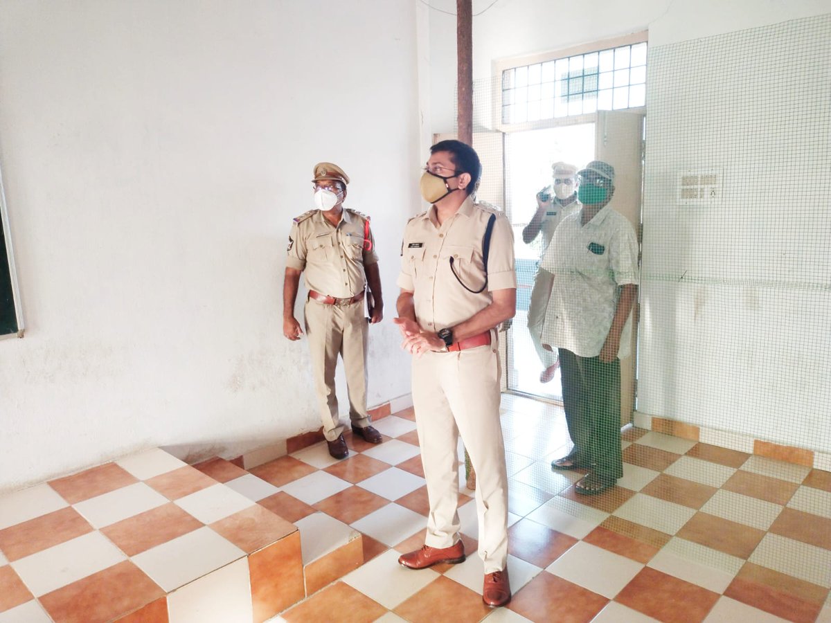 SRIKAKULMPOLICE's tweet image. SP Srikakulam visited various counting centres for the MPTC/ZPTC elections and monitored and reviewed the security arrangements to ensure a peaceful counting process.
#ElectionCounting
#MPTCandZPTC
@APPOLICE100