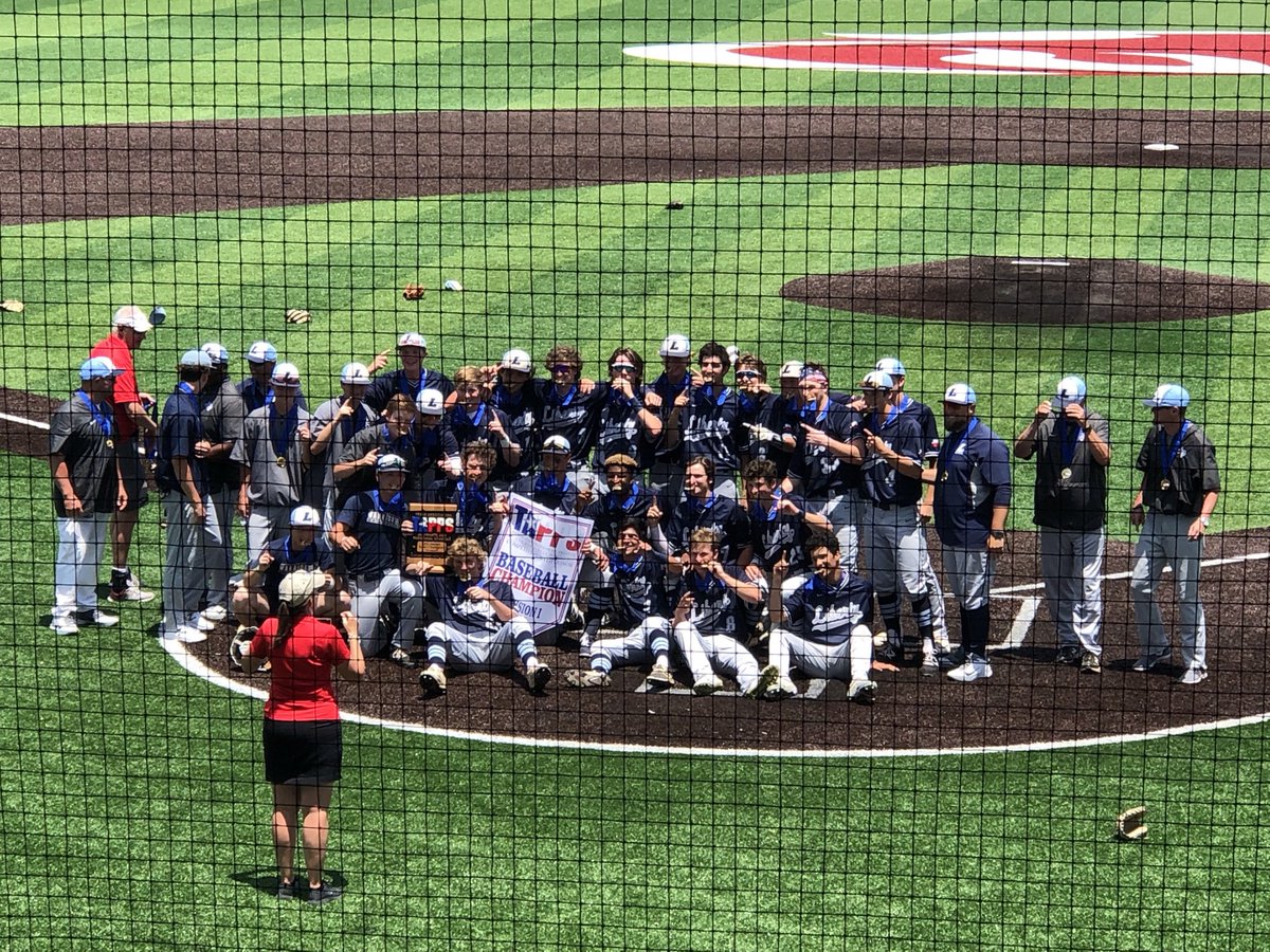 Flashback Friday- <a href="/LCSBaseball/">Liberty Baseball</a> wins the 2019 state championship in <a href="/IsomJohnny/">Johnny</a>’s last game as head coach.