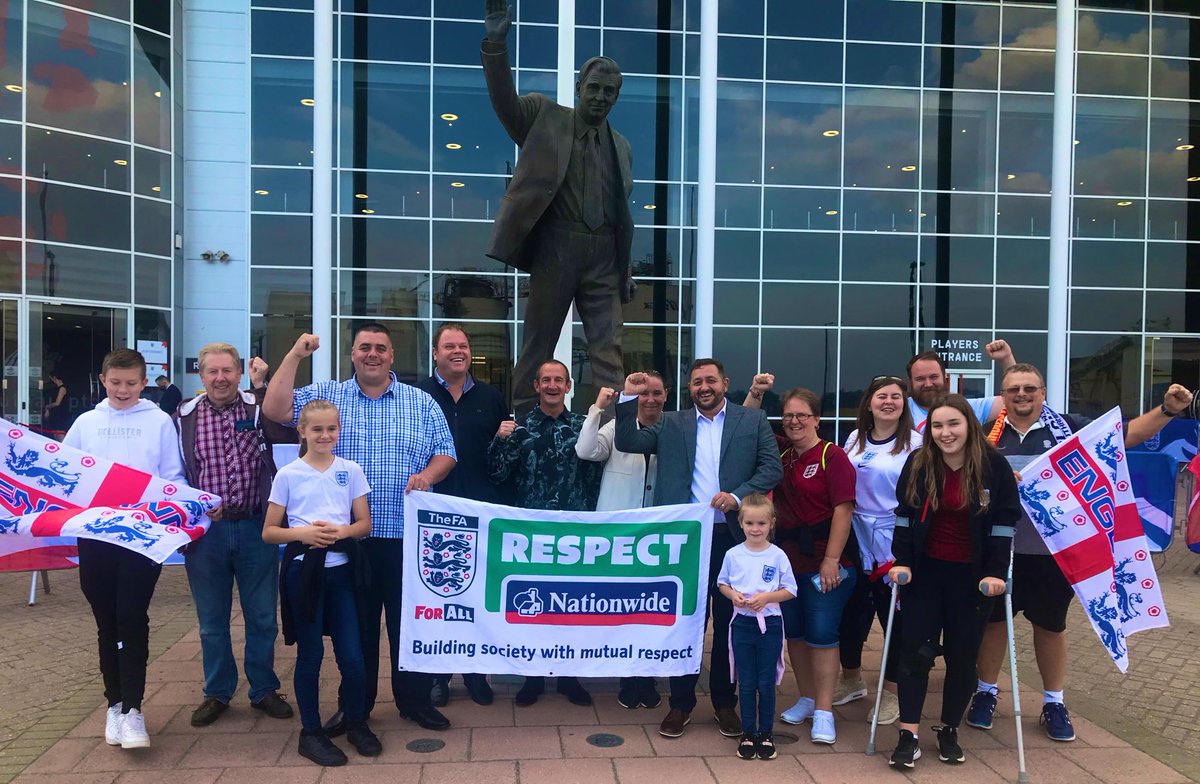 Young footballers &amp; families from Saints, Pompey &amp; <a href="/HCYDisability/">Hamble Club Youth PAN DISABILITY</a> coming together to support <a href="/EnglandFootball/">England Football</a> &amp; The FA’s <a href="/AskNationwide/">Nationwide</a> Respect initiative tonight at St Mary’s - aiming for one million parents &amp; coaches to engage in the campaign over three years.

#MutualRespect