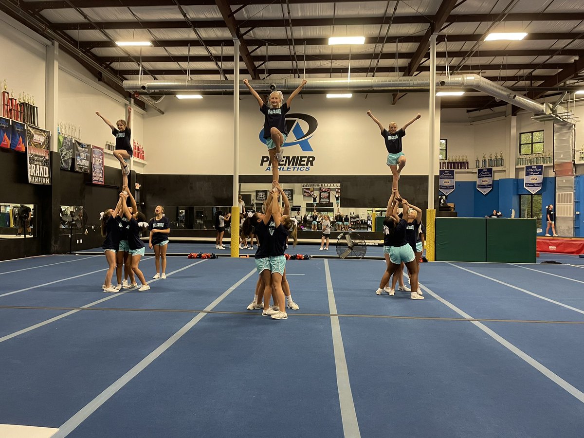 BMSfbcheer tweet media