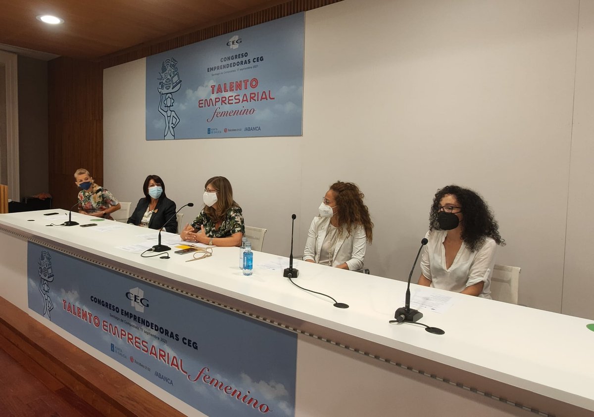 CEG_Galicia's tweet photo. Josefina Fernández directora Operaciones @altianews reconoce que hay un déficit muy importante de #mujeres en el sector #TIC porque no hay mujeres estudiando ingenierías tecnológicas #EmprendedorasCeg https://t.co/aB2zzsZ824