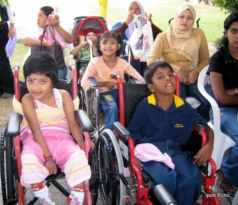 NASCOHZW1's tweet photo. #DisabilityWorldFacts #WGWDs are particularly vulnerable to abuse. #India,virtually all of the #WGWDs are reported beaten at home, 25% of women with intellectual disabilities had been raped and 6% cent of women with disabilities had been forcibly sterilized #worlddisability https://t.co/YGCaOWMoCb