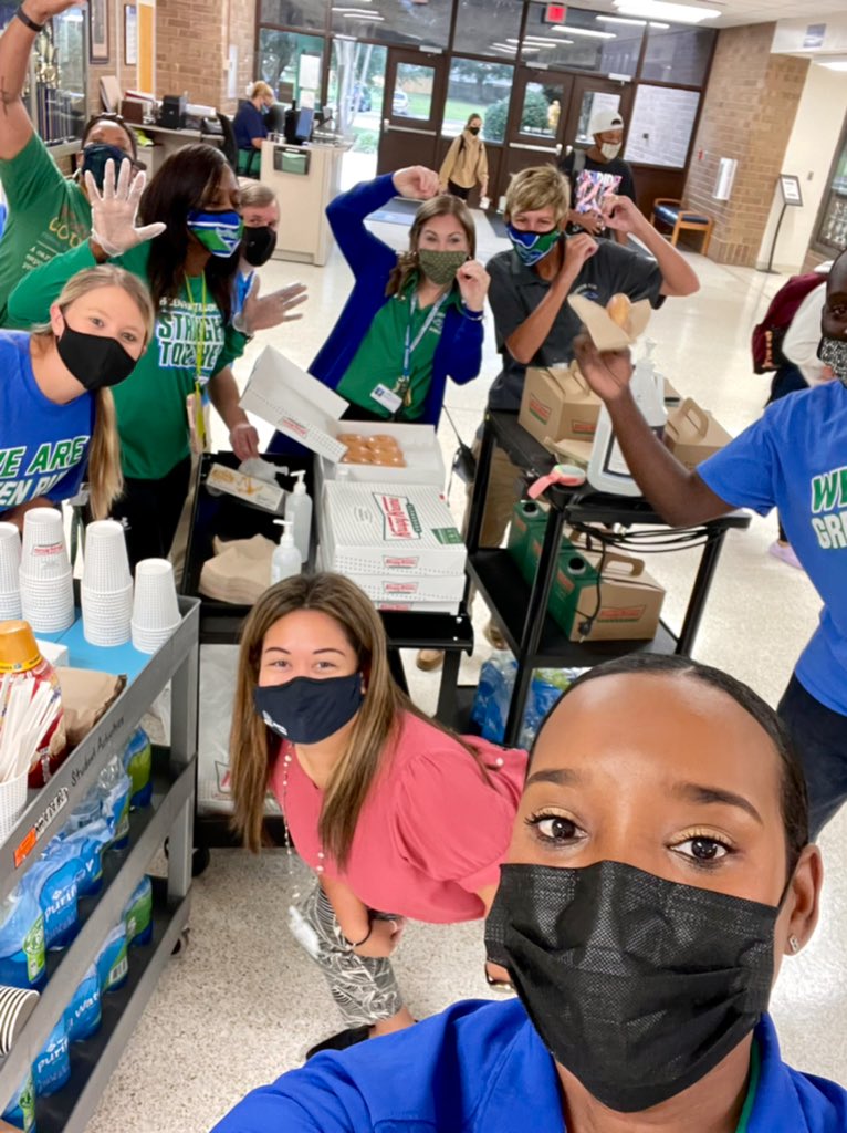 GRHS_Stallions's tweet photo. Happy FriYAY Stallion Staff!π
The Campus Joyful Donut Cart may or may not be on the way to you this morningπThank you for a GReat week!ππ #BackInTheSaddle #StallionFamily #OneCampusOneFamily https://t.co/OsALLQ22yY