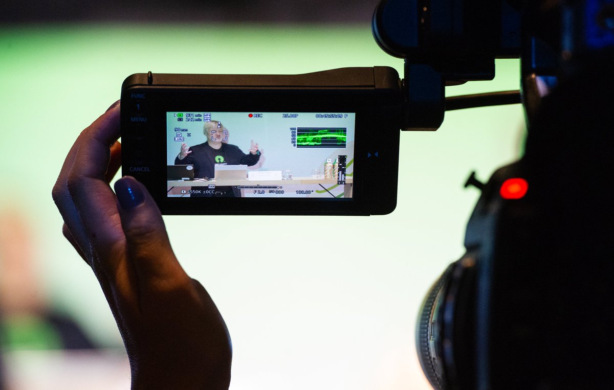 Schicke uns jetzt und noch bis zum 01. Oktober deinen Lightning-Talk für die #DINAcon21 zu und begeistere mit deinem kurzen Clip unser Publikum: dinacon.ch/programm-2021/…

Enter your #lightning-talk for DINAcon 2021 now and inspire our audience with your entertaining short video!