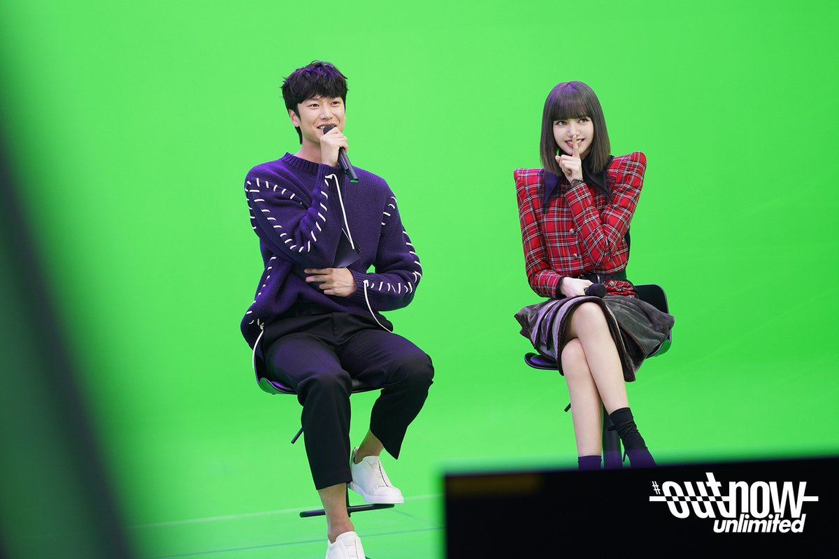MUPLY_PLAYLIST's tweet photo. #LISA &amp; #NAINWOO
#ONU_Behind Photo #3 📸 by. MU:PLY

K-POP COMEBACK FESTIVAL
<OUTNOW Unlimited>✨

#MUPLY #뮤플리 #OUTNOWUnlimited #리사 #LALISA #나인우 #Blackpink #블랙핑크 #컴백페스티벌 #ONU_LISA @BLACKPINK @ygofficialblink @cubeunited https://t.co/5raPEhLkUt