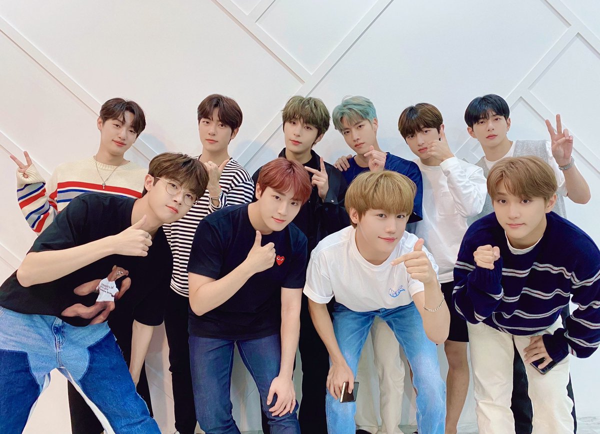 GoldenChild's tweet photo. [📸] 210917 Video Call Event📱

서로를 사랑하는 마음 828% 🆙🧡
이 마음, 매일 매일 더 🆙 되는 중😍

#GoldenChild #골든차일드 
#GAME_CHANGER #RaPamPam https://t.co/nOT5icLLOf