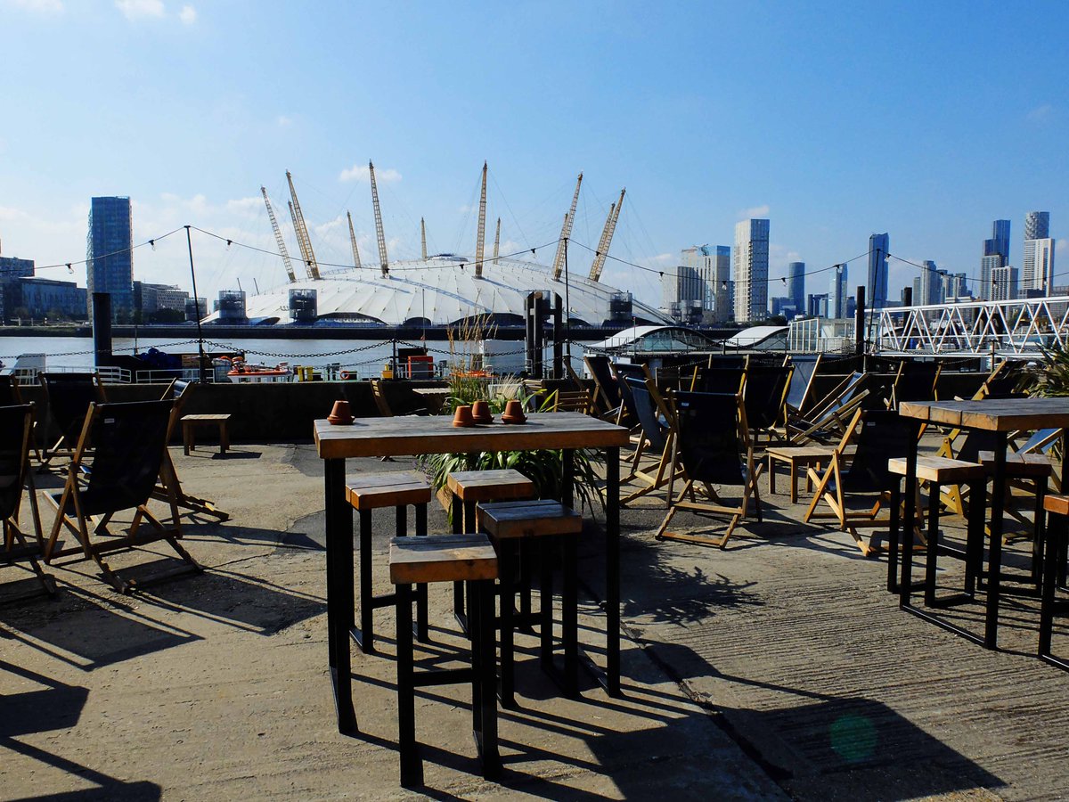 Nice view - deck chairs at trinity buoy wharf. #trinitybuoywharf #riverthames #london #O2 #photography