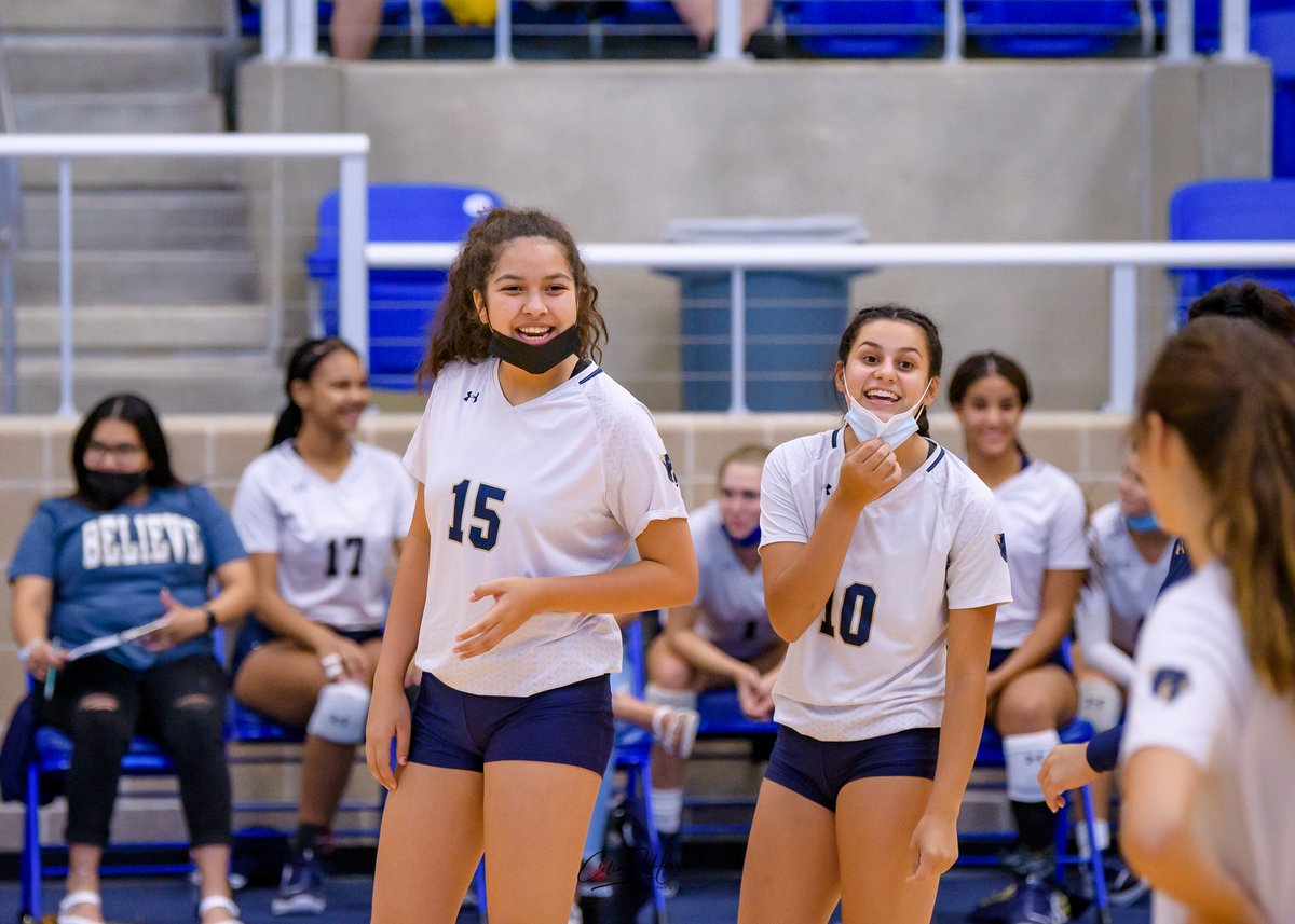 OCathletics1819's tweet photo. Oh hey, it's GAMEDAY!
📅 9.17.2021
🏐 Paul Taylor Field House
⏰ 5:30PM
#GoPanthers🐾 l #BeatStevens https://t.co/yNTyTEipye