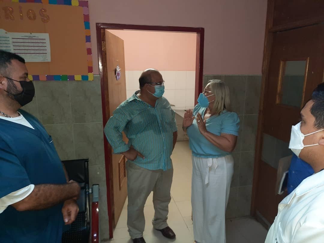 MaryDeLabrador's tweet photo. Por instrucciones de nuestro @AlcaIdeLabrador se realizan trabajos de recuperación en los  ambulatorios de la Plaza la Biblia, Juan de Dios 🙏 Briñez y Caño Blanco, para brindar una mejor atención en salud a nuestro pueblo Colonés!
Seguimos #LabrandoFUTURO
#EpaVacúnate https://t.co/X7inychBnU