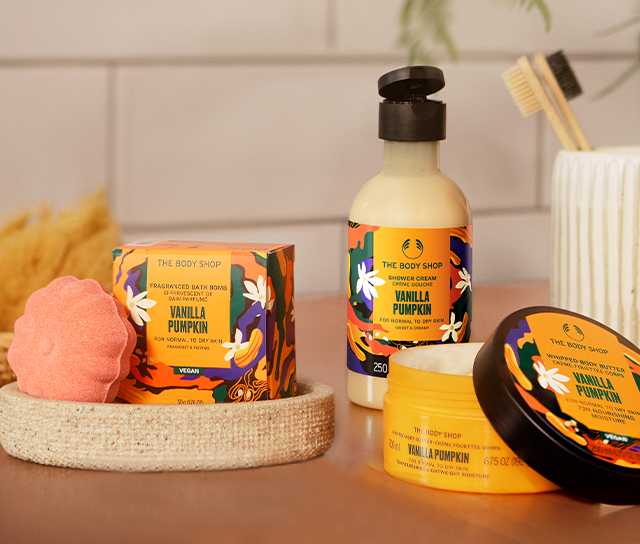 TheBodyShopUK's tweet photo. It's time to cosy up as your fave snuggly special edition body care, Vanilla Pumpkin is BACK! 🎃 We're so excited, we've launched an introductory Special Collection giving you nearly 40% off! Be quick — it won't be here for long!
Shop: https://t.co/YVyDbuQQF7 #FallForPumpkin https://t.co/hM9aHzZEM4