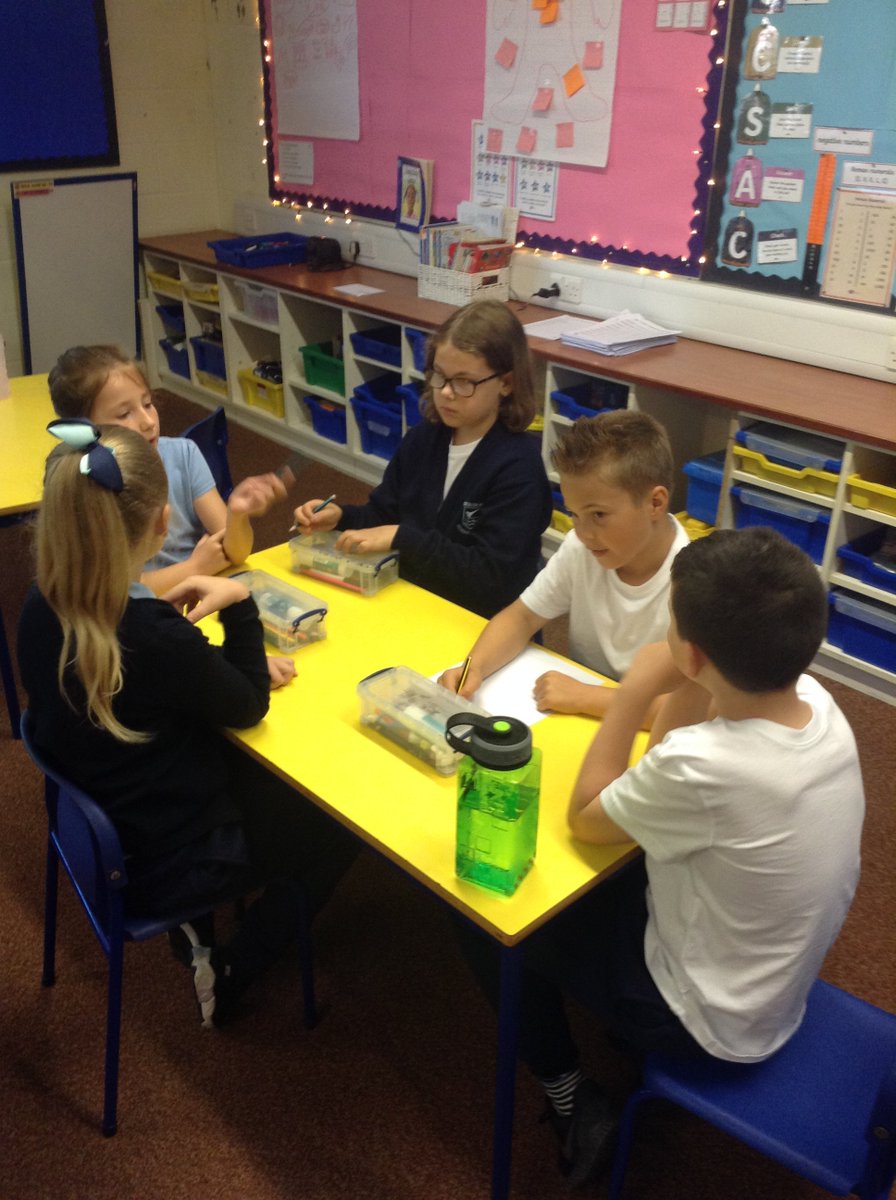 Y4StocktonWood's tweet photo. We have had a special theme in our English lessons this week- Diversity. We focused on the story 'Amazing Grace' and had a debate about right v wrong. #diversitymatters #rightvwrong @Y4StocktonWood https://t.co/7syBjQ0NKw