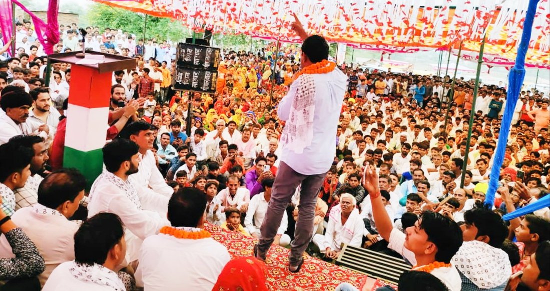 NareshMeena__'s tweet photo. खिरनी, सवाई माधोपुर
आज खिरनी में सरपंच रूपसिंह जी डोई द्वारा आयोजित जनप्रतिनिधि सम्मान समारोह में हुआ शामिल
साथ मे जिला प्रमुख सुदामा देवी,डिग्गी जी व प्रधान देवपाल जी सहित जिले के समस्त जनप्रतिनिधि रहे शामिल! https://t.co/XiYJrqEN2b