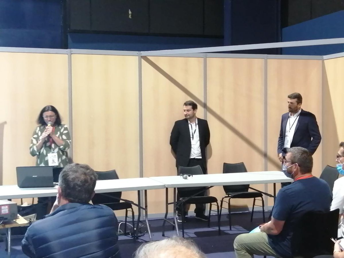 Salon des #Maires et des #collectivités territoriales d'Angoulême

Vincent a eu l'opportunité de présenter nos solutions dédiées aux #collectivités, pour la gestion des #décharges sauvages. 
Merci à #Calitom pour l'invitation et pour leur aide afin de relayer nos services !