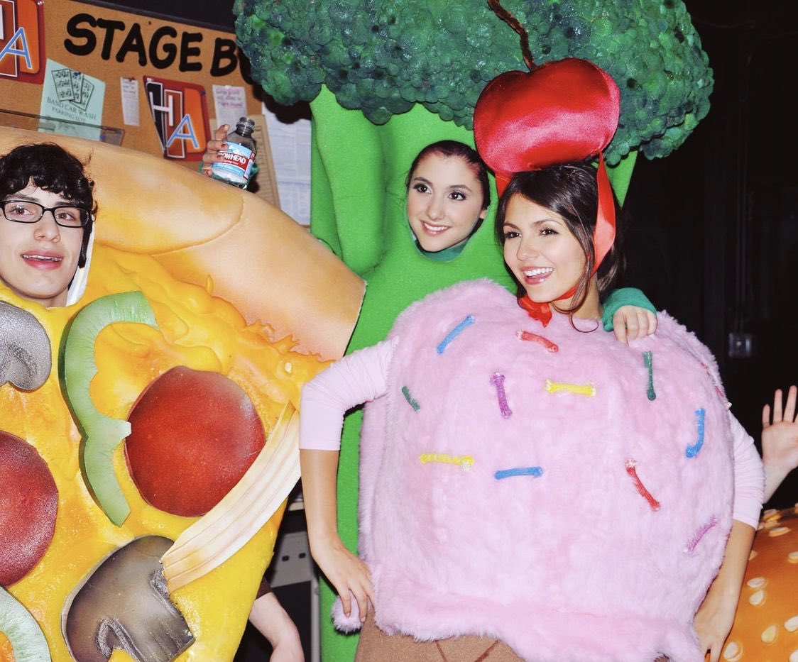 lomlvictoria_'s tweet photo. #10YearsOfVictorious https://t.co/SqkWMX34Mz