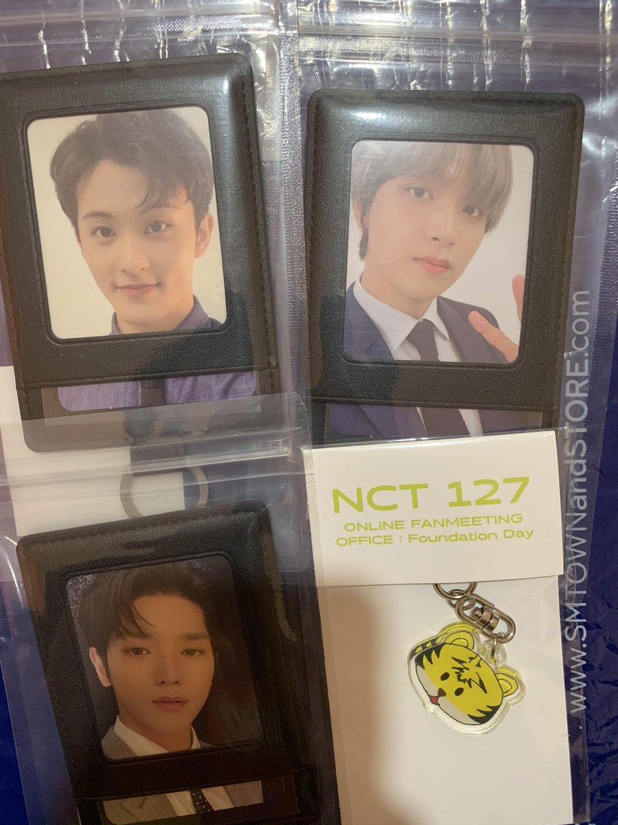 ikjunhwa's tweet photo. Anyone bought this card wallet from me, pls dm me again 🙇🏻‍♀️ https://t.co/Sm8doPw0CN