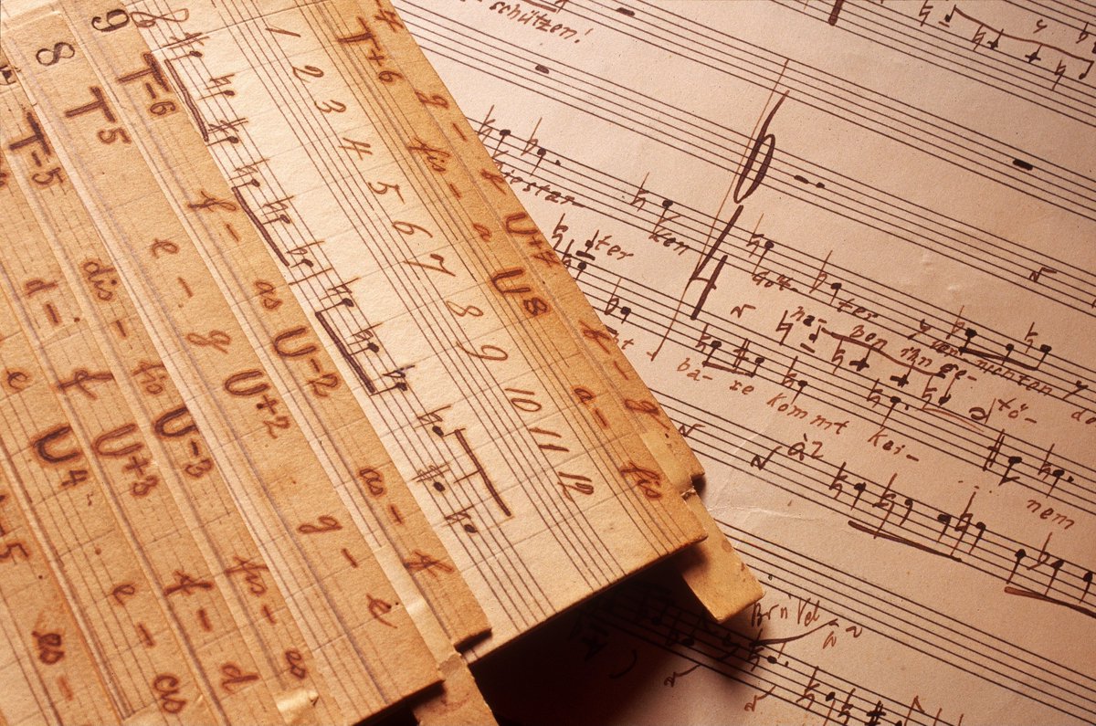 Radio3tweet's tweet photo. Il 17 settembre di cinque anni fa andava in onda la prima puntata di #Wikimusic, la nostra enciclopedia della musica alla radio. Tutto l'archivio da ascoltare e riascoltare qui https://t.co/yRON4RtxEE https://t.co/HKjmR11hO4