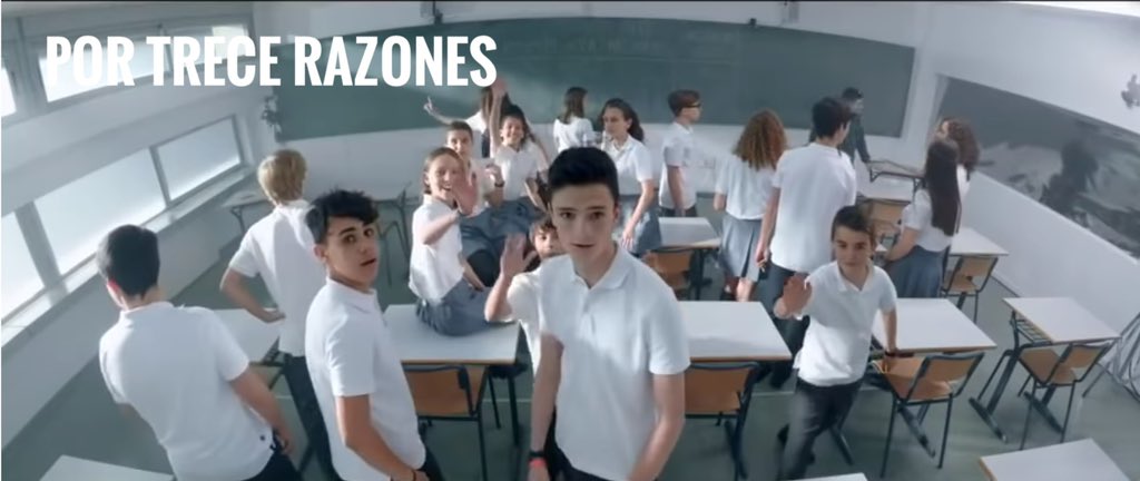 annapasqual's tweet photo. PRIMERA FOTO: la ràtio de la meua classe de 1r de Batxillerat.

LA RESTA: les ràtios dels meus somnis més humits. https://t.co/lI29Aj1blj