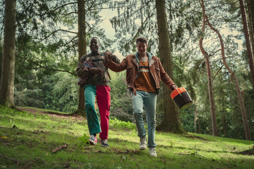tracklist's tweet photo. A terceira temporada de #SexEducation já está disponível na Netflix!

Preparados para conhecer as novas histórias de Otis, Adam, Eric e Maeve? https://t.co/DEyFSvRDCP