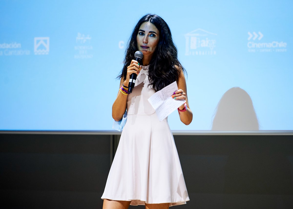 fcinesantander's tweet photo. ¡Estamos muy contentos de tener como invitado este año a José Luis Alcaine! 👏🏼 El premiado cineasta llegó ayer a la #SICS2021 para presentar la oscarizada ‘Belle Époque’ en el @centrobotin. Le acompañó Marina Pérez.
#SantanderEstáDeCine #Cinema #Cine https://t.co/LXIJaGiDK0