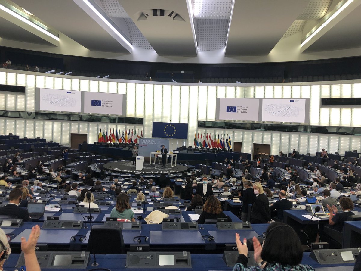 Here we are! The European Parliament is now full of citizens who are going to form a collective group and work together for 3 week-ends and beyond to draft recommendations. #EuropeanCitizensPanels Conference #FutureofEurope #TheFutureIsYours