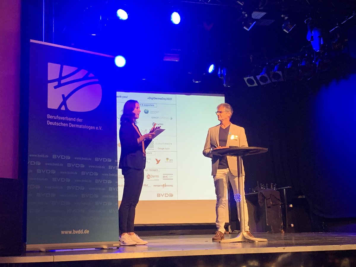 Begrüssung zum #DigiDermaDay2021 mit <a href="/JessicaHanneken/">Jessica Hanneken</a>, Klaus Strömer und <a href="/SophiaSchlette/">Sophia Schlette (bsky)</a> <a href="/BVDD_de/">BVDD e.V.</a>
👉 für eine patientennahe Versorgung und Forschung in der #Dermatologie, heute international mit europäischen #Startups
👉 für nachhaltige und sichere Digitalisierungsprojekte 👩‍💻