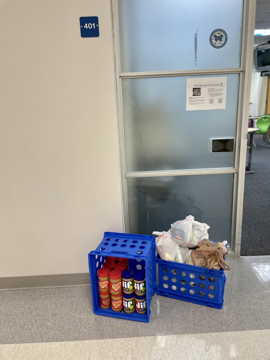 FHS_Backpack's tweet photo. 💥PEANUT BUTTER ALERT💥
 @KFHSFirebirds , this is for ANY student who can use extra food over the weekend. Grab some healthy &amp; tasty food at 401 near the auditorium after lunch before you head home. #foodsecurity https://t.co/sYlIvYUO2z