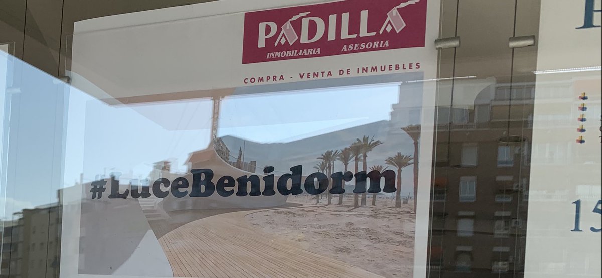 padillabenidorm's tweet photo. #lucebenidorm https://t.co/kh5swXqr0u