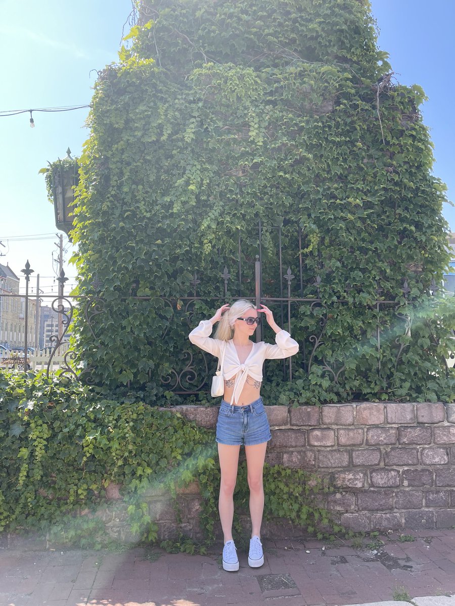 luckeyashley's tweet photo. yes i know i suck at keeping twitter updated https://t.co/lmPnYtffSp