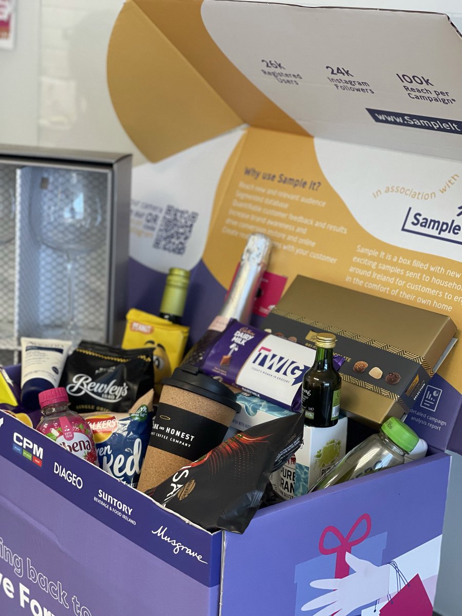 TheNicoladeBeer's tweet photo. Today’s Women In Grocery virtual event in full swing. This even supports an amazing charity, @SampleIt3 supporting with a fabulous box @FMIHeadOffice #TWIG21 #IGBF #charity @libbykeeling https://t.co/gFgYaXhyzO