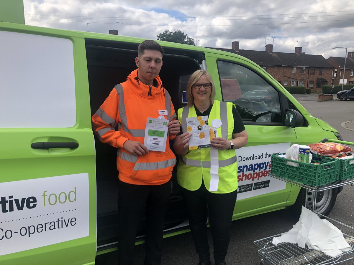 YvonneKS11's tweet photo. A very special mention to Karen at our Overslade store who has supported with training and recruitment for Houlton and has launched with snappy today well done and thank you! @kazhodge @mycoopfood 👏🏻👏🏻👏🏻 https://t.co/OK7qTrjD1o