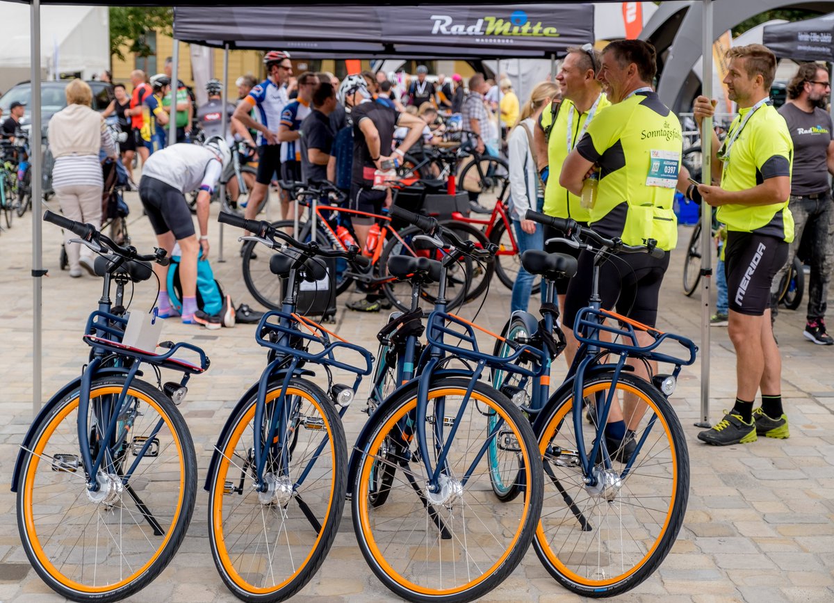 Radmitte's tweet photo. Hier ein paar Eindrücke von der diesjährigen Cycle Tour! 
#radmitte #cycletour #1von1000 #rückenwind #sachsenanhalt #magdeburg #halle #wernigerode #support #radfahren #gemeinsam #rideon
(Fotos © Veranstalter) https://t.co/O1mf6tpjtS