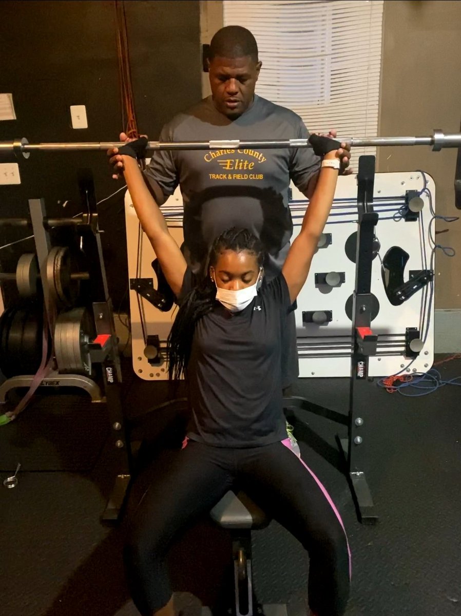 CharlesCtyElite's tweet image. Can you sayyyy 6am workout before heading to school?!?!
#SkyAustin🏋🏽‍♀️ 
#ConsistentAndDedicated💯 
#ElizabethSetonTrack2023💨
#CharlesCountyEliteProduct💙💛