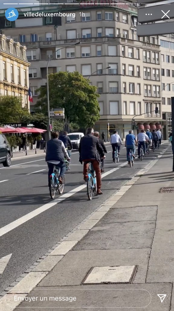 CyclistSiggy's tweet photo. Alles, was funktioniert, wird kopiert.
Jeder, der was neues kreiert, wird ignoriert.
Bis es auch funktioniert, und dann wird's kopiert.
Doch ihr seid nicht verwirrt.
#criticalmass #veloh #codedelaroute #cycling #respectmyspace https://t.co/p3D3DQTXLt