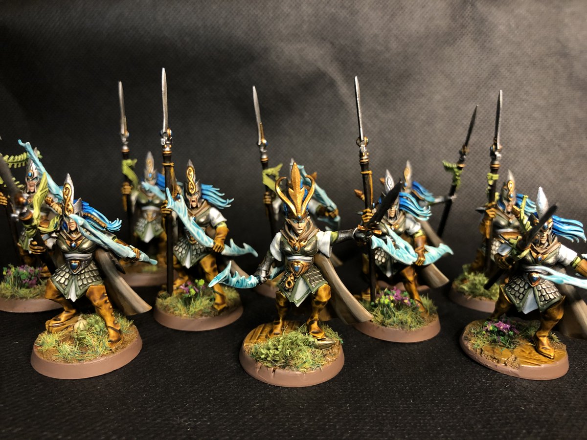 _asranq's tweet photo. @WHWeeklyTom My take on the same idea, general's retinue unit for Living City. https://t.co/hh4Qds5YIP