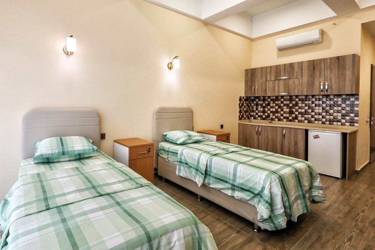 900 TL                     /             600 TL
Kiralık Oda                             İBB Yurdu