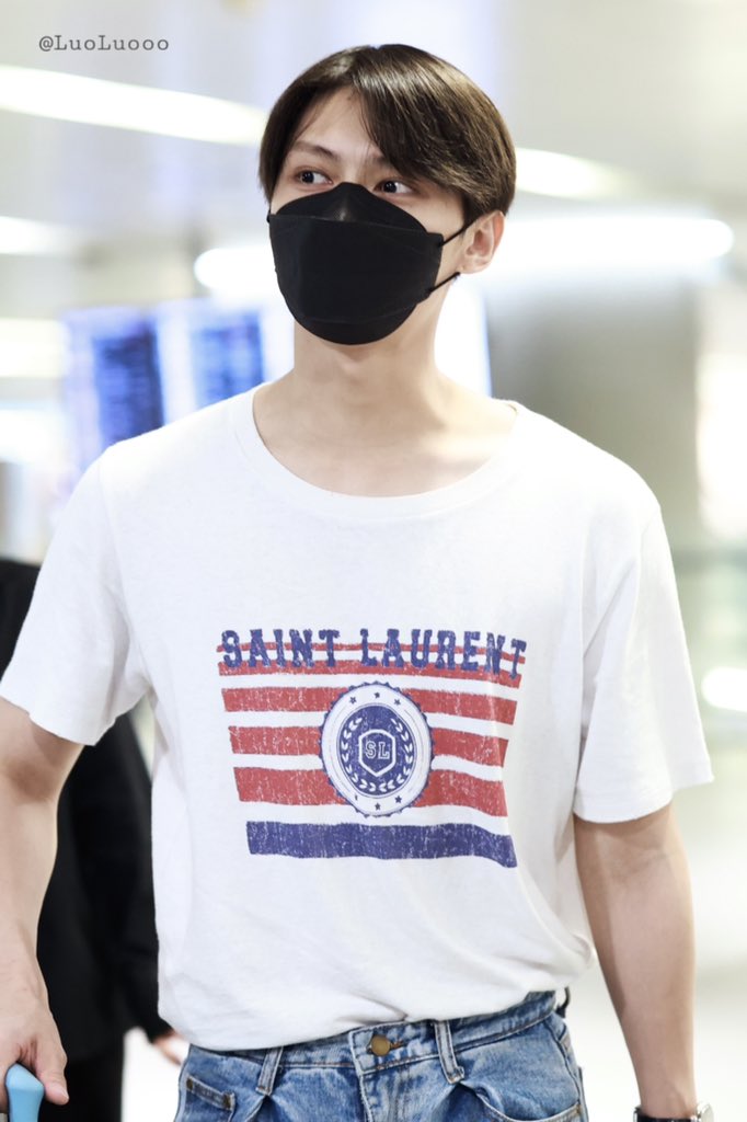 BOOffy_116's tweet photo. 210917 🛬

🤍👋

#JUN #준 #文俊辉 #ジュン #SEVENTEEN #세븐틴 @pledis_17 https://t.co/JP6WBTIzfH