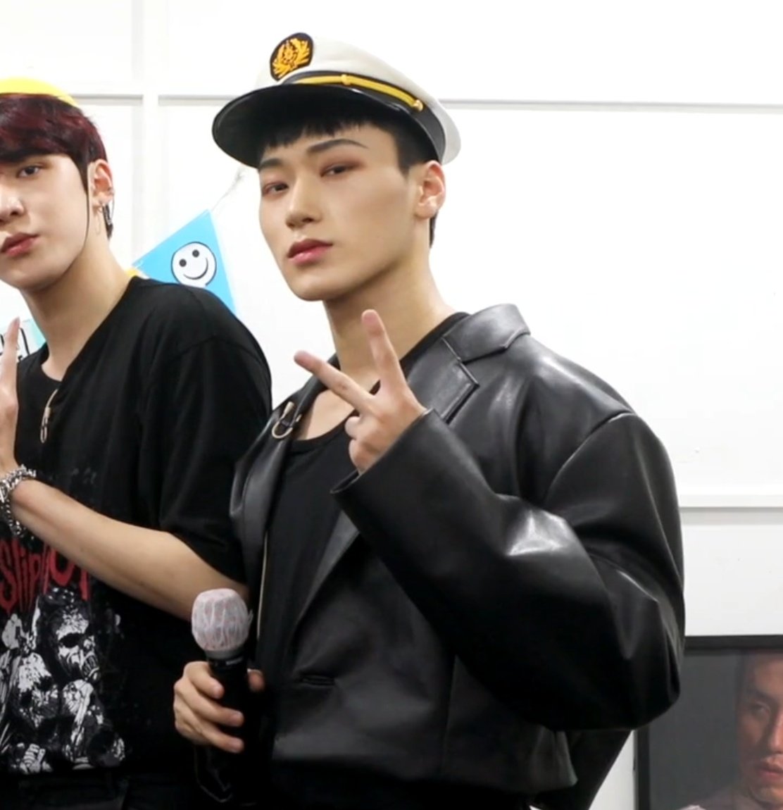 prettyO71O's tweet photo. 👮🏻 https://t.co/CFMmAvhX1e