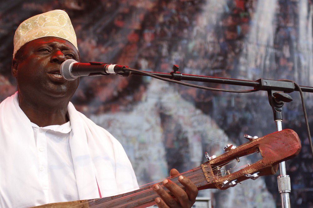 sautizabusara's tweet photo. AL-JUMAA MUBARAK🙏
.
#SzB2022 11-13 #Feb
#sautizabusara #Zanzibar #MusicFestival #Tunakomaa #LoveLiveMusic #MusicinAfrica #SpiceIsland #UnitedinMusic #AfricanMusic #Comoros #MusicwithMessage #TanzaniaUnforgettable #DiverseMusic #Celebration #CulturalPluralism https://t.co/9upa5Y1qGW
