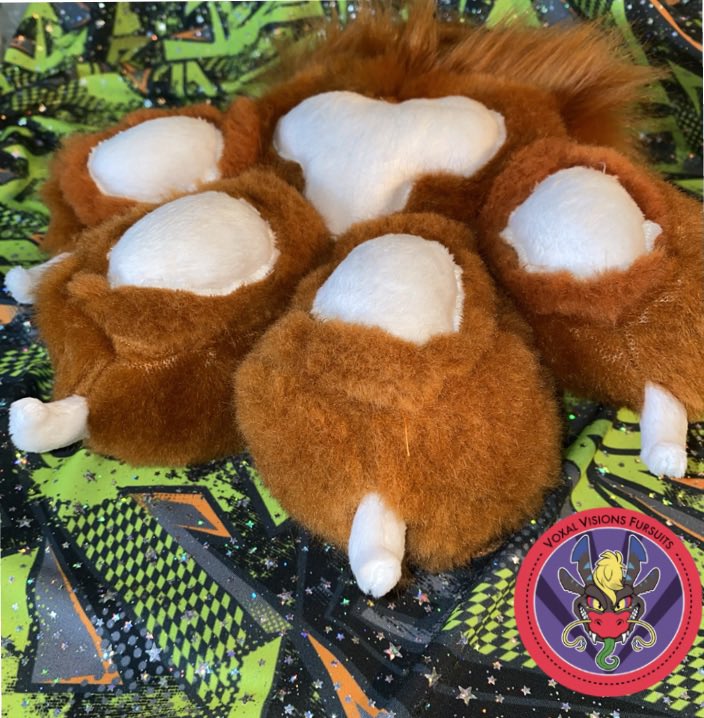 VoxalVisions's tweet photo. One set of puffy toony paws! Super plush with stuffed fingers and pads with lining. Hidden snaps inside makes the stuffing in the fingers removable for an easy machine wash! https://t.co/1m105JS61a