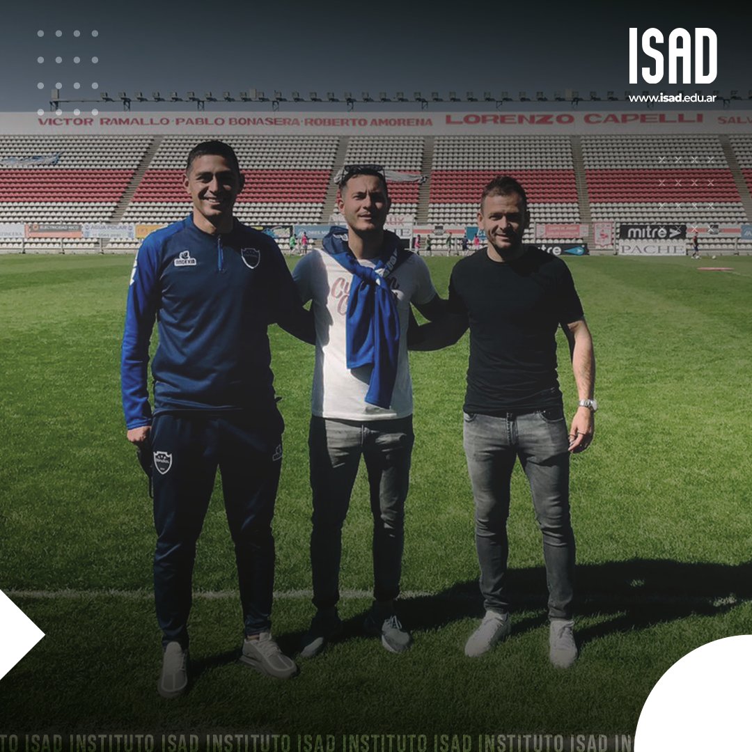 InstitutoISAD's tweet image. 💪🏻 Los alumnos de 2° Año de #IsadTécnicos, Leo Espinoza (actualmente AC de Centro Español) y Damián Akerman, junto al director Matías Módolo, presentes en la Copa Ciudad de Morón disputada entre Dep. Morón y Centro Español.