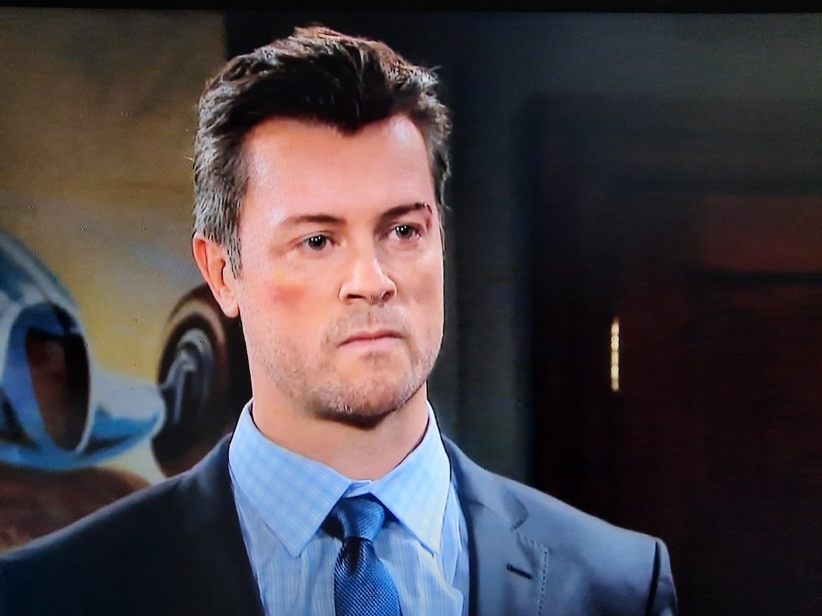 NielsenChrissi's tweet photo. EJ gets fired up when Johnny suggests Lucas is the love of Sami life

EJ STILL LOVES SAMI!!!! ITS STILL THERE.

#Days #Ejami @DgFeuerriegel @CarolynTopol @LindaS4810 https://t.co/pN4syU7cM9