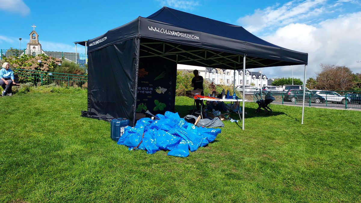 CleanCoasts's tweet photo. And just like that, Schull beach is looking spotless with 40kg of rubbish collected! Thank you and well done to volunteers and @cullyandsully for coming to #BigBeachClean21 @OurOcean @NationalSpringC #Cork #ConnectandCollect #InternationalCoastalCleanup #MarineLitter https://t.co/EnKIpFlepy