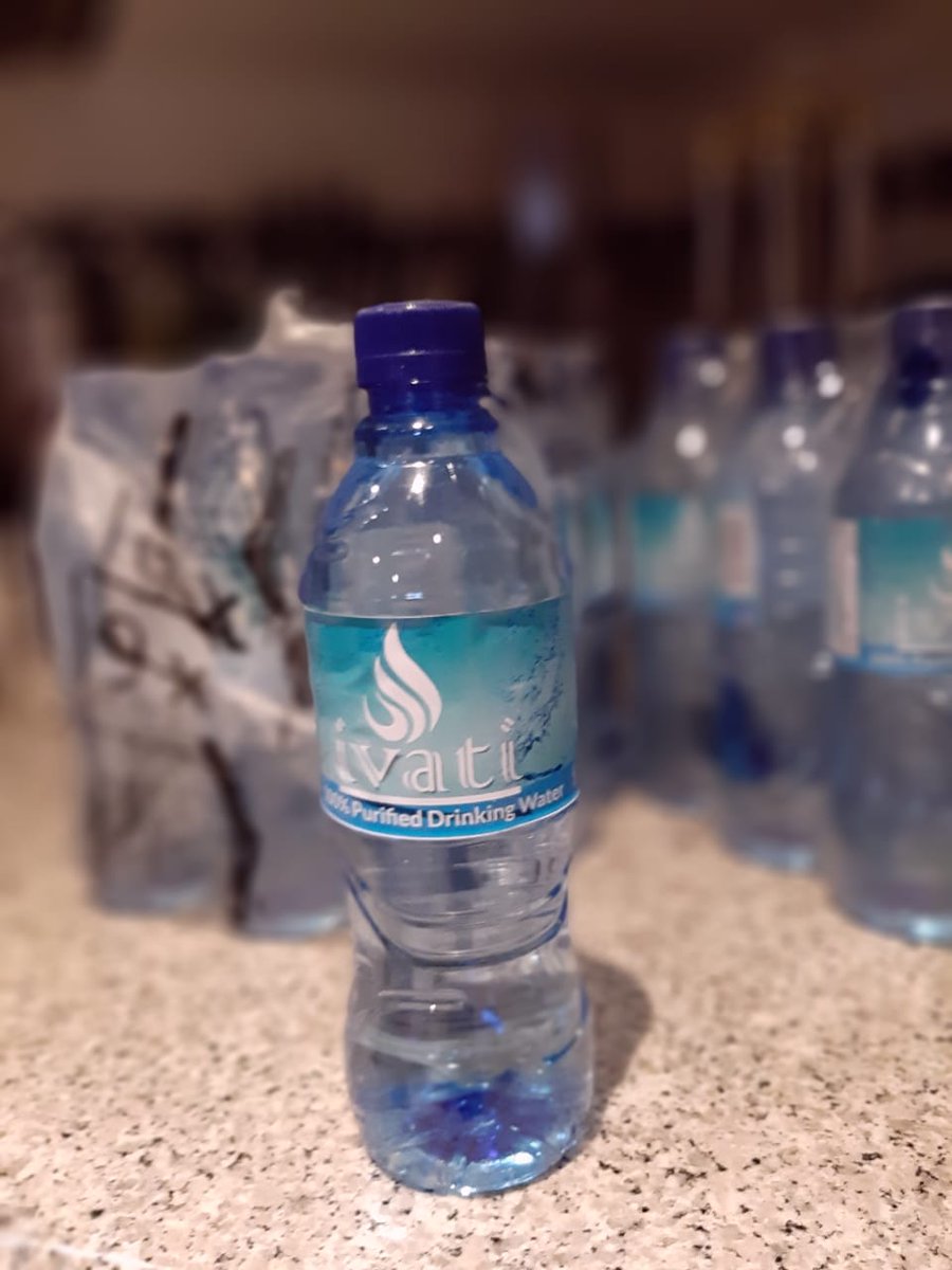 Ask_Nolla's tweet photo. Dumelang ke rekisa meetsi. Get 100% purified drinking water delivered to you call us 011 568 0398 | 078 723 5000 | 086 549 2701 | lehlohonolo@ivatiwater.co.za. . https://t.co/Iis7bMsnTo