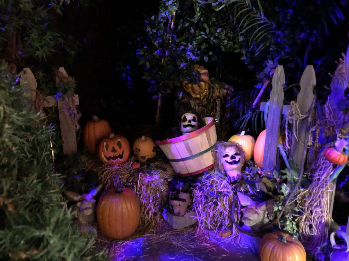 FrightWorks's tweet image. Don’t lose your head. Opening night is Sept 25th, 2021. #FrightWorkshauntedhouse #FrightWorkshauntedattraction #knoxvilletnhauntedhouse #knoxvillehauntedhouse #knoxvilletnhauntedattraction #knoxvillehauntedattraction #hauntedhouse #hauntedattraction