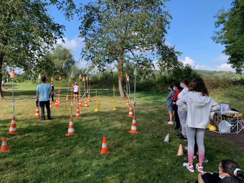 LeHamelet's tweet photo. Journée #cohesion pour les 4ème du collège @LeHamelet 🤩
Au programme de ce mini-raid sportif : randonnée, run and bike, canoë, jeux d’adresse et de coopération. Un beau projet et une belle journée ! #Rentree2021  
@ac_normandie https://t.co/UevVZgv9tv
