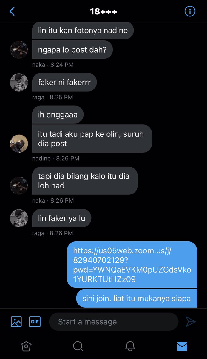 endorphonee's tweet photo. plays.

be careful because you never know who's behind every role that being played.

—nct dream 00l au https://t.co/L6w0IgAslI